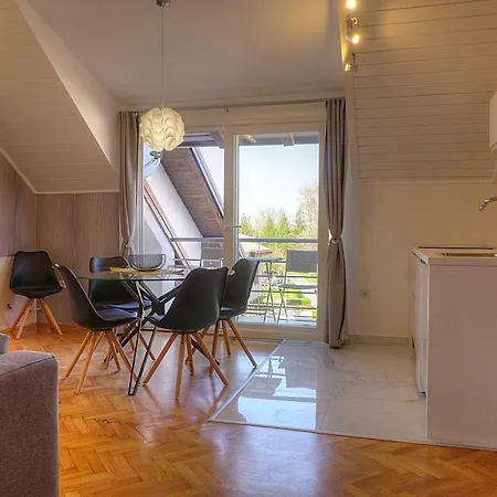 Apartman Studio Sonas 3 With Free Private Parking Karlovac Buitenkant foto