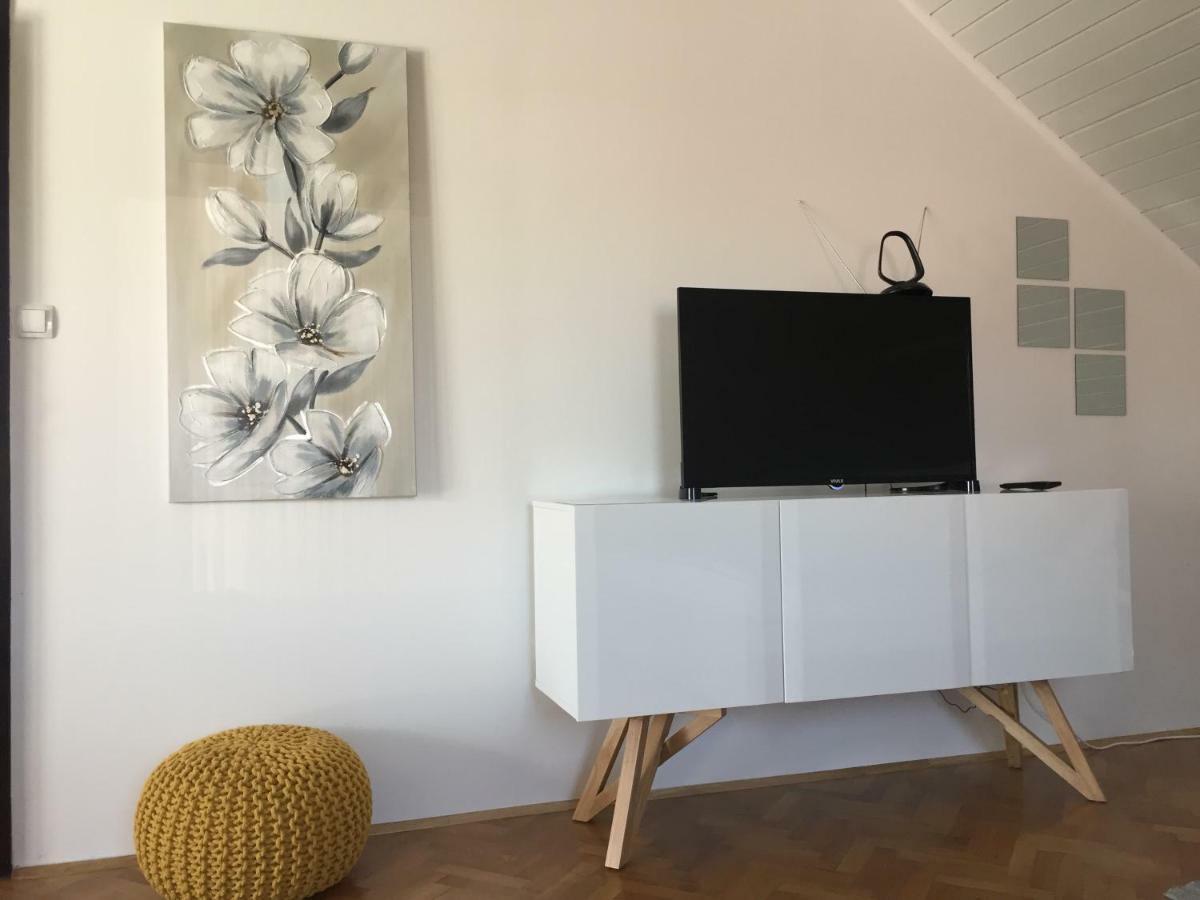 Apartment Sonas 3 With Free Private Parking *
